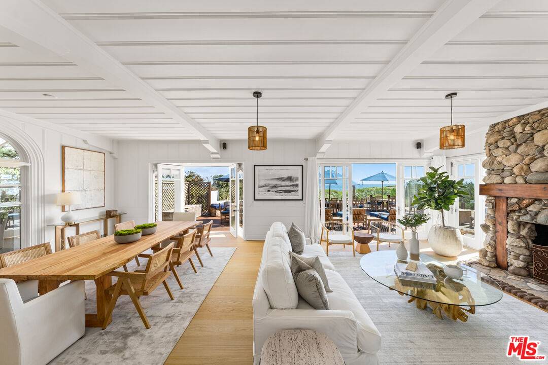 31202   Broad Beach Rd Malibu LA