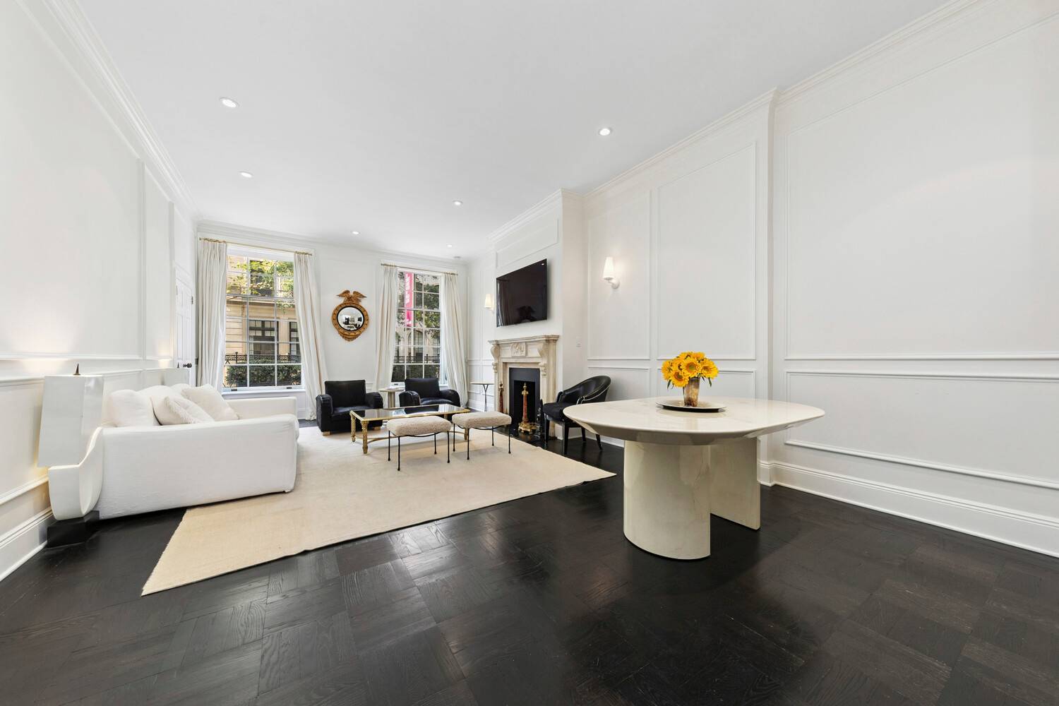 Elegant Parlor Floor Apartment in Boutique Elevator Mansion Situated on one of the Upper East Side's prettiest tree lined townhouse blocks between Madison and Park Avenues, this marvelous front parlor ...