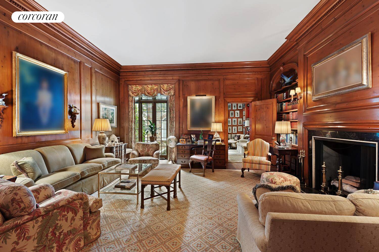 8 East 81st Street is an exceptionally fine five story, elevatored townhouse located off Fifth Avenue.