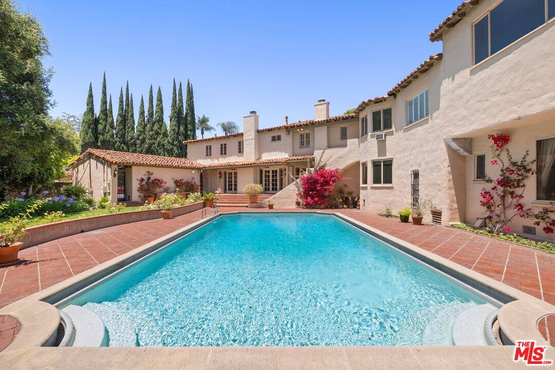 1029 Chevy Chase Dr 6BR Beverly Hills Post Office | B.H.P.O. La