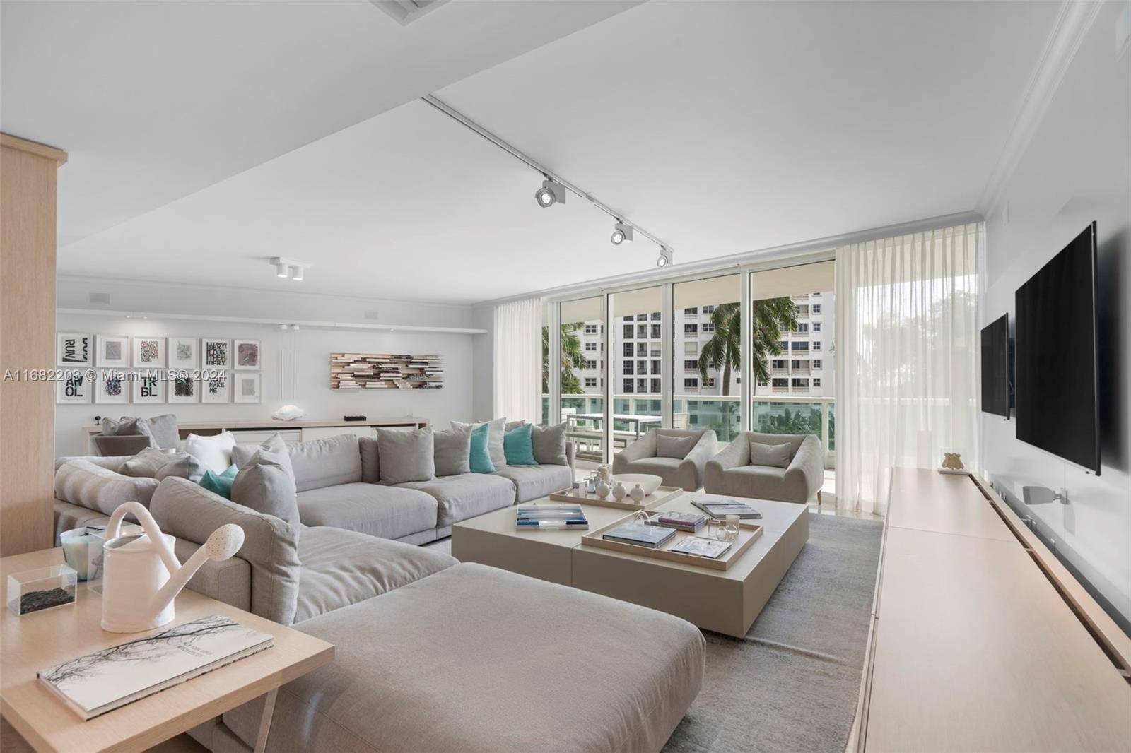 Experience unparalleled luxury at Porto Vita, Aventura s premier resort community, in this expansive residence that blends elegance and modern comfort.