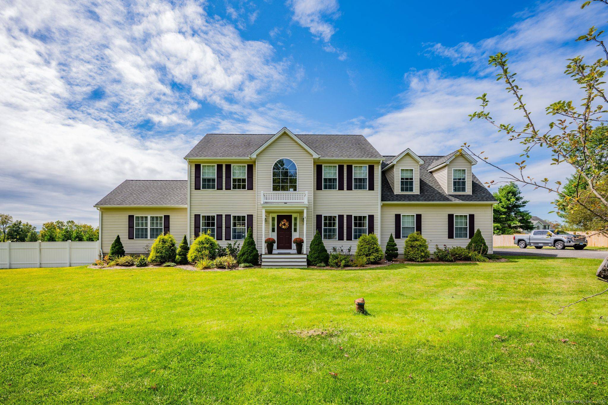 Immaculate, 3, 000 sq. ft, 4 Bedroom, 3.