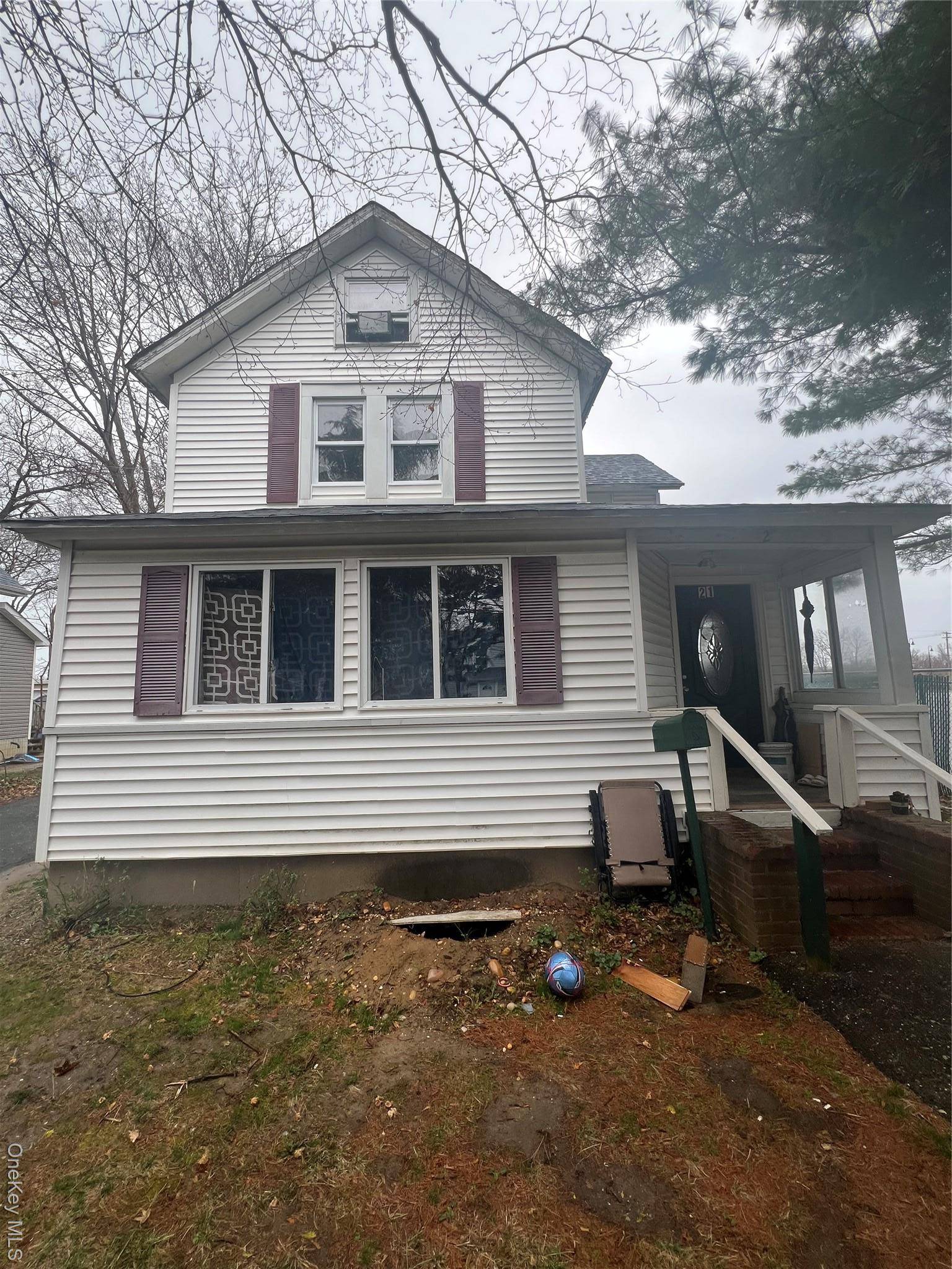 Welcome to an amazing investment opportunity in Port Jefferson Station to add to your portfolio or make your dream home.