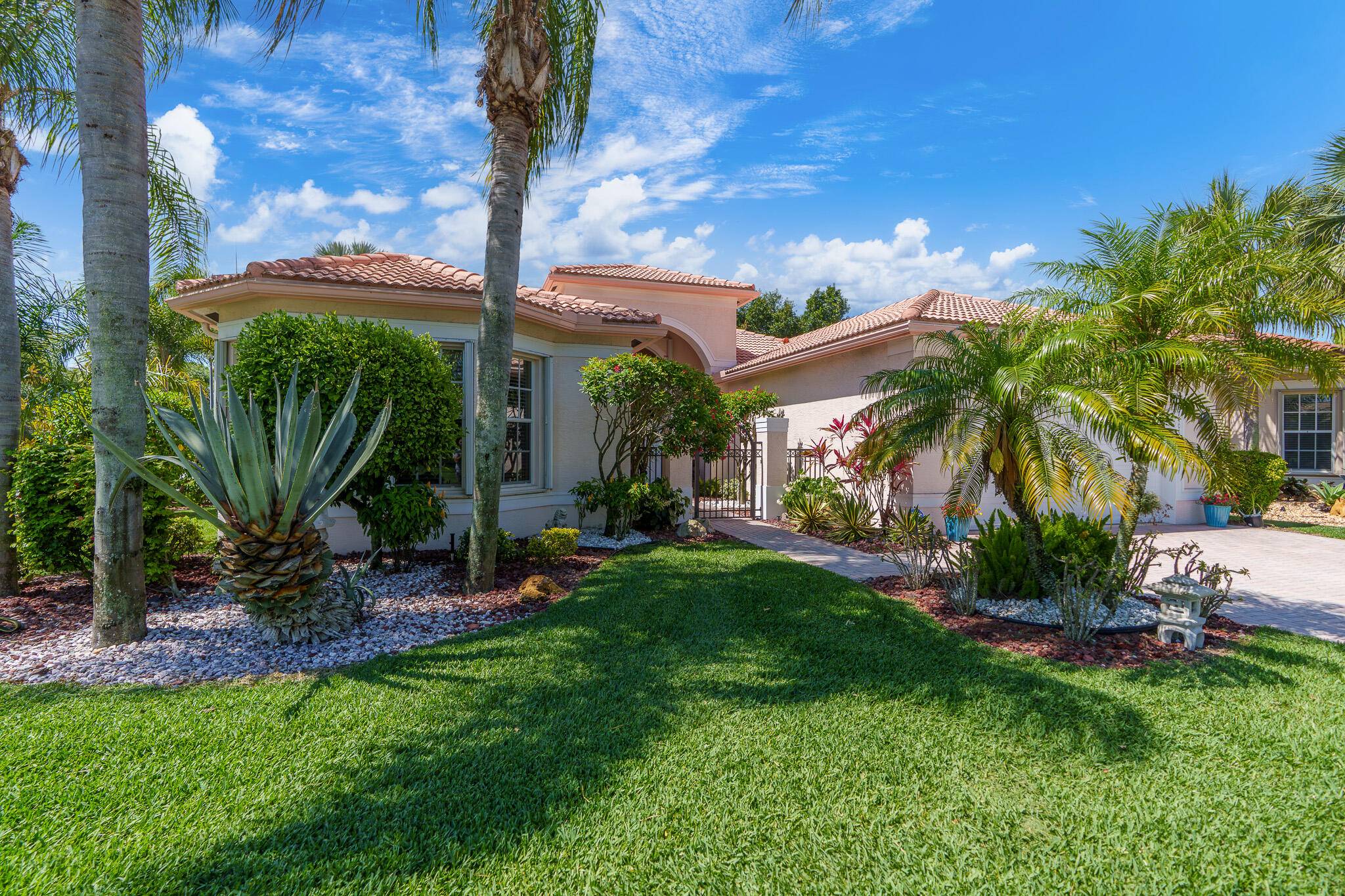 MOVE IN READY, IMMACULATE RARELY AVAILABLE 3 BEDROOM 2.