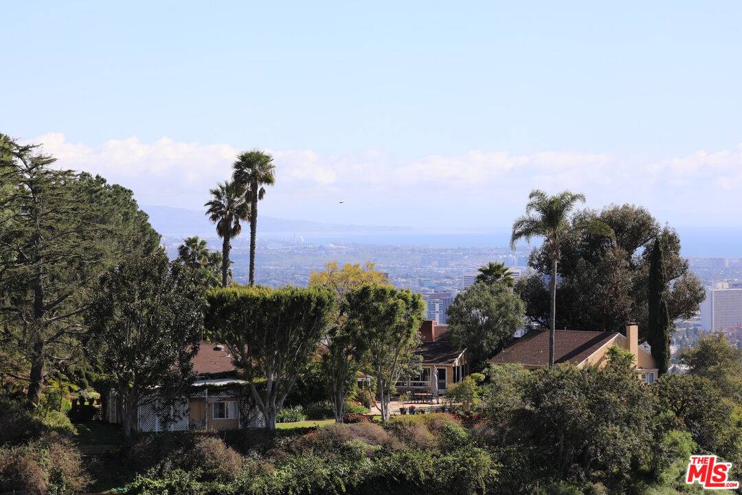 1037   Bel Air Ct 4BR Bel Air La