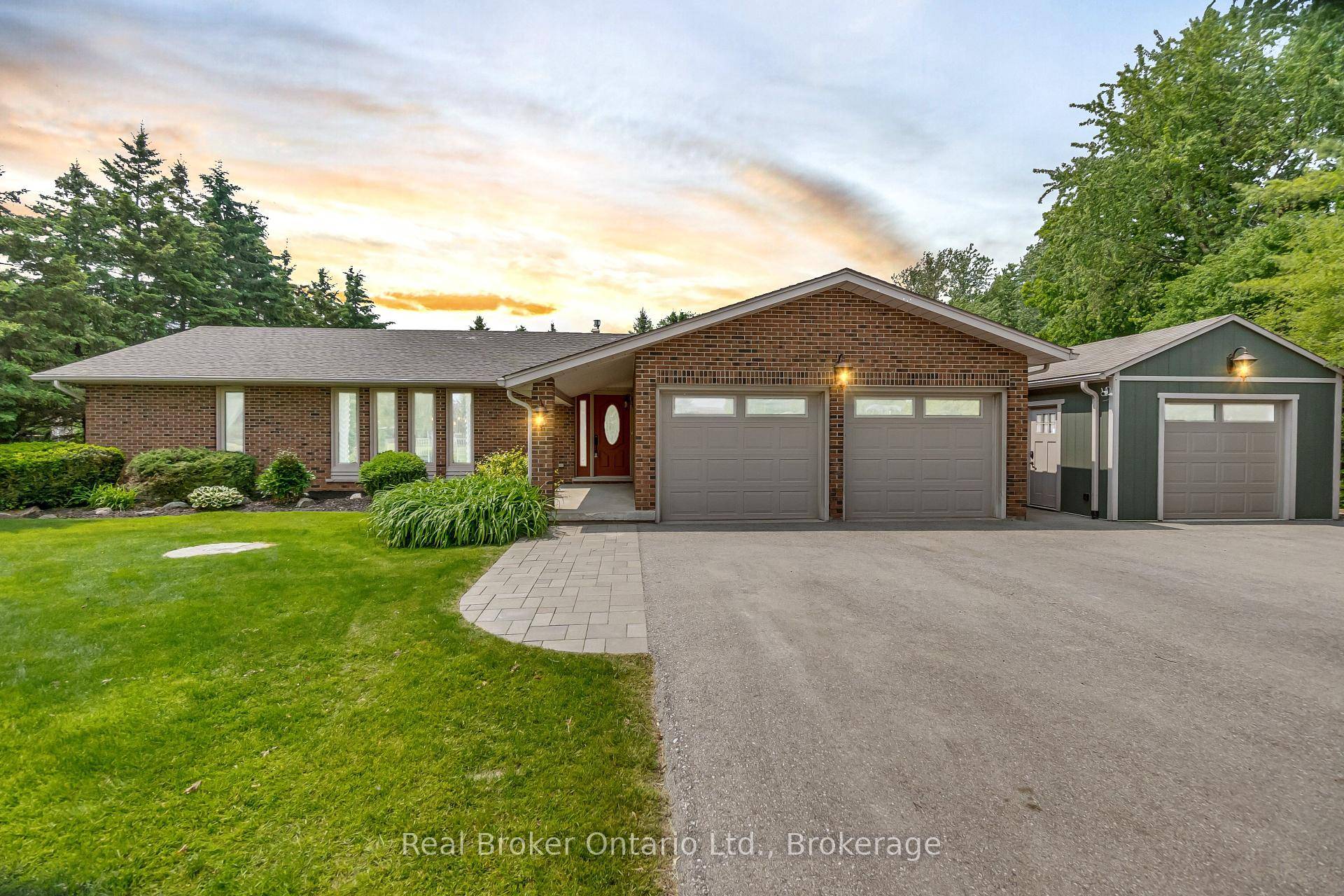 Experience the perfect blend of rural charm and modern elegance in this immaculate 5 bedroom, 3 bathroom bungalow situated just minutes from Guelph.