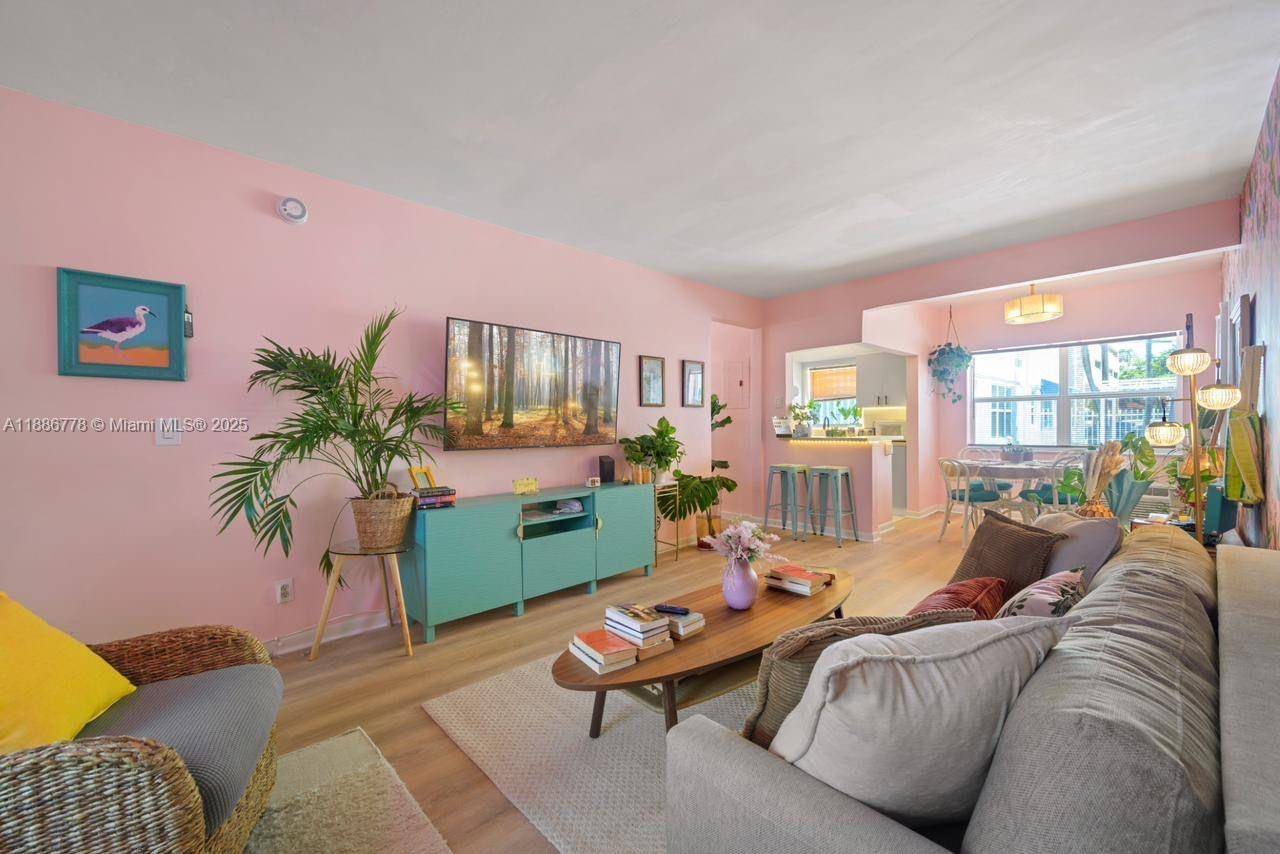 Great Opportunity ! Own a condo just steps from the ocean and the famous Hollywood Boardwalk, where you can enjoy endless dining, shopping, and entertainment.