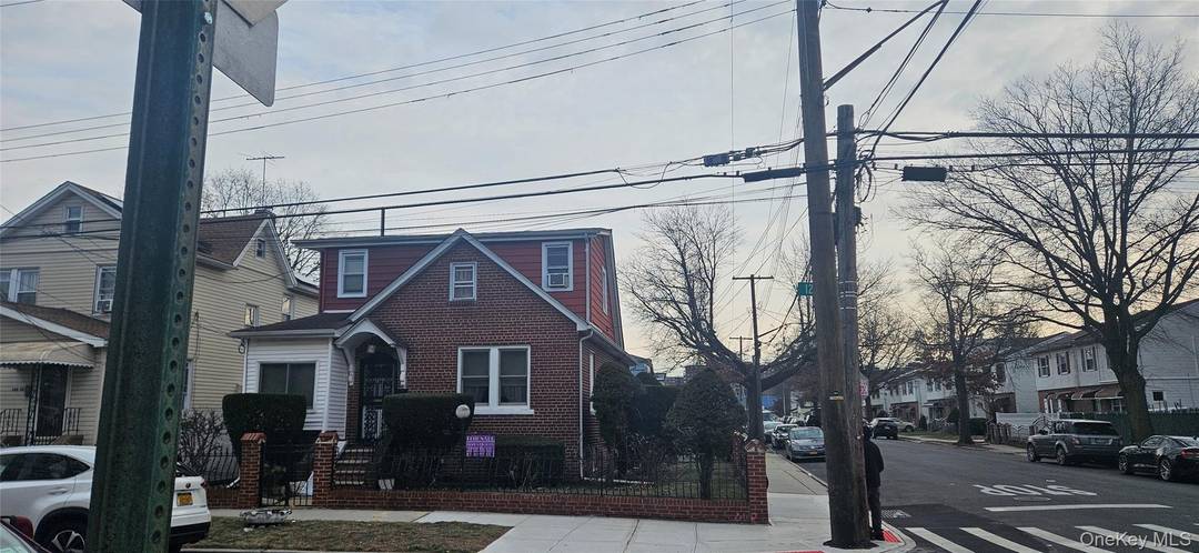 Welcome to 166 02 120th Ave in Jamaica Queens.