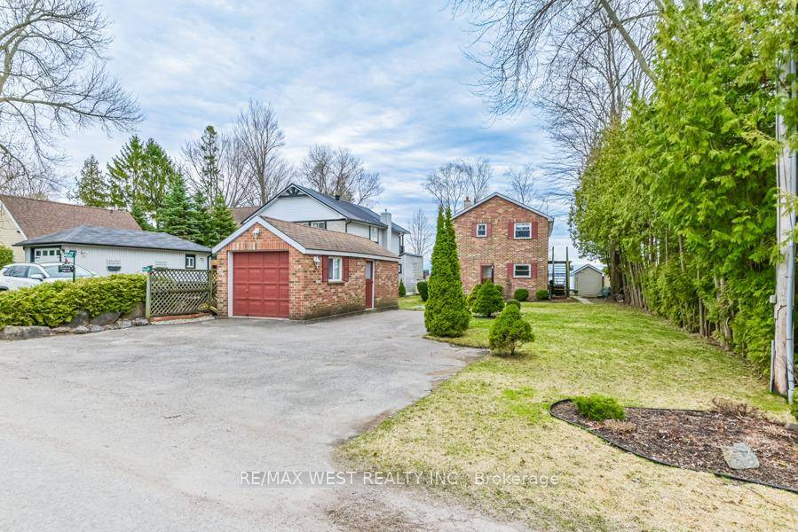 Great opportunity to own this waterfront home on Lake Simcoe !
