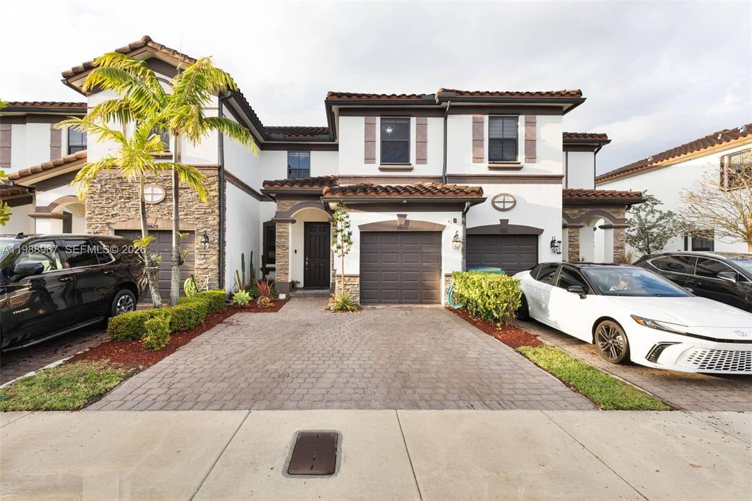 Impeccable townhouse a must see !