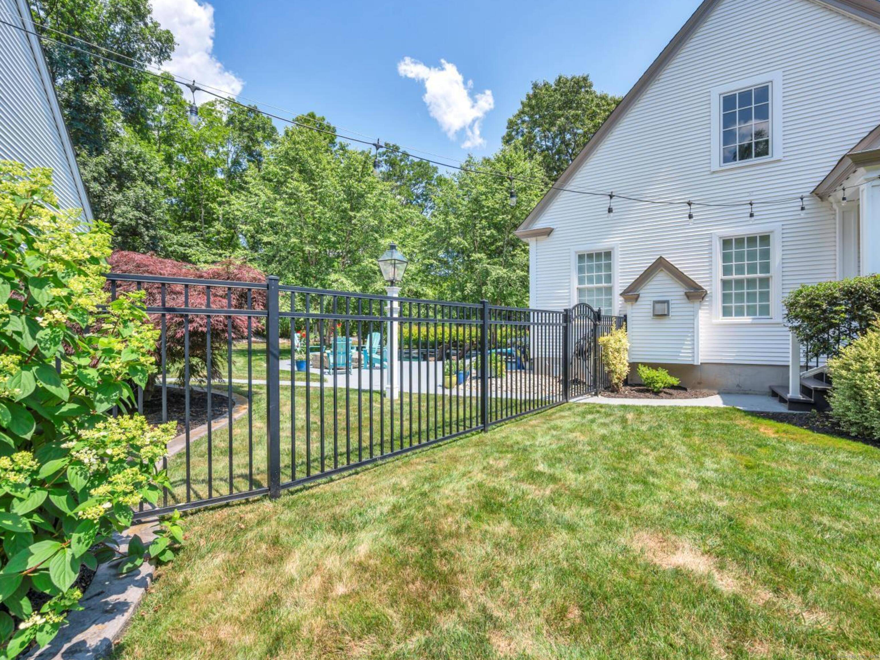 Killingworth CT Stunning 4072 sf 4 bedroom, 3 1 2 bath masterfully built Colonial.