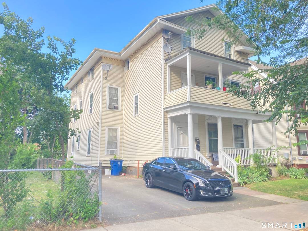 607 Elm Street located in the Dwight neighborhood of New Haven, CT.