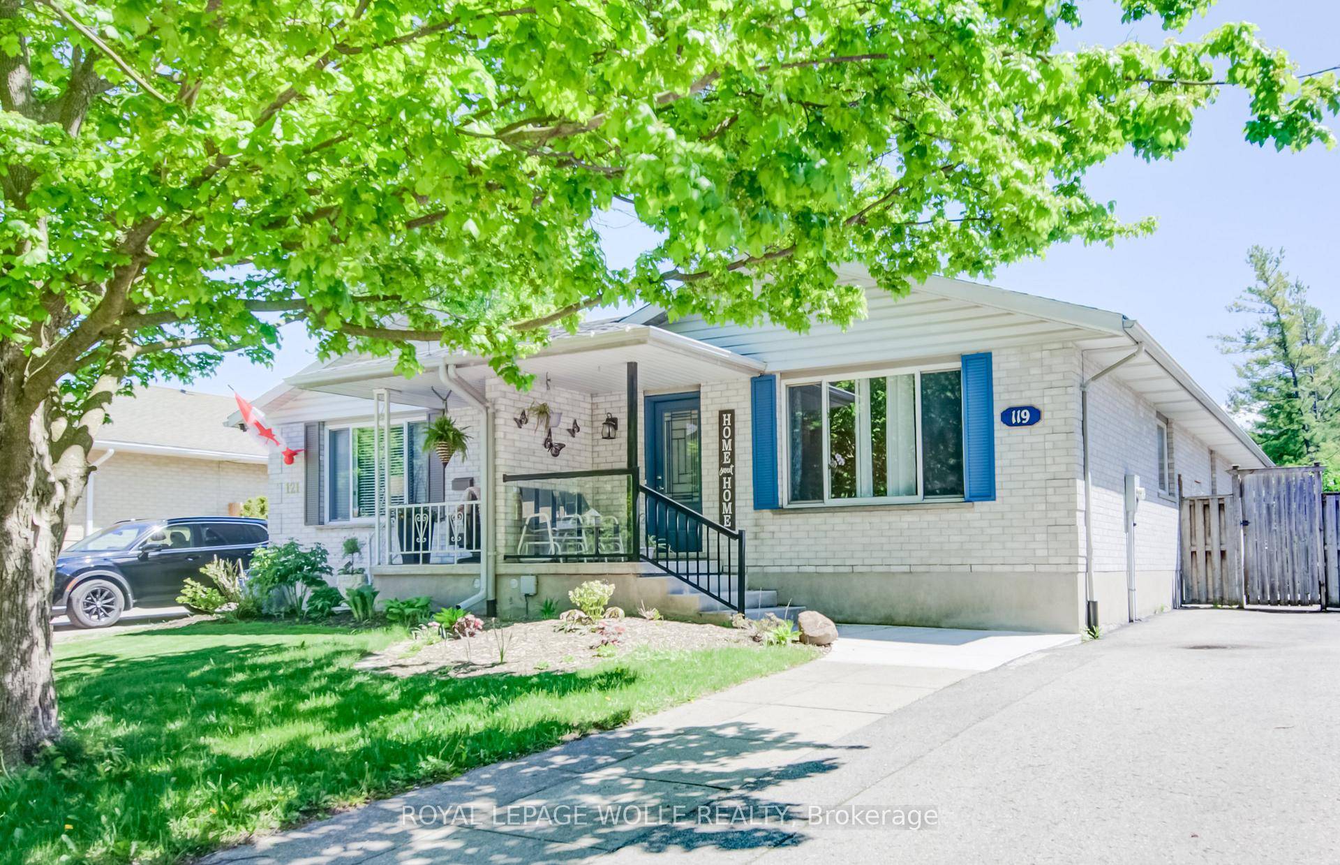 Stunning Home in the heart of STRATFORD.