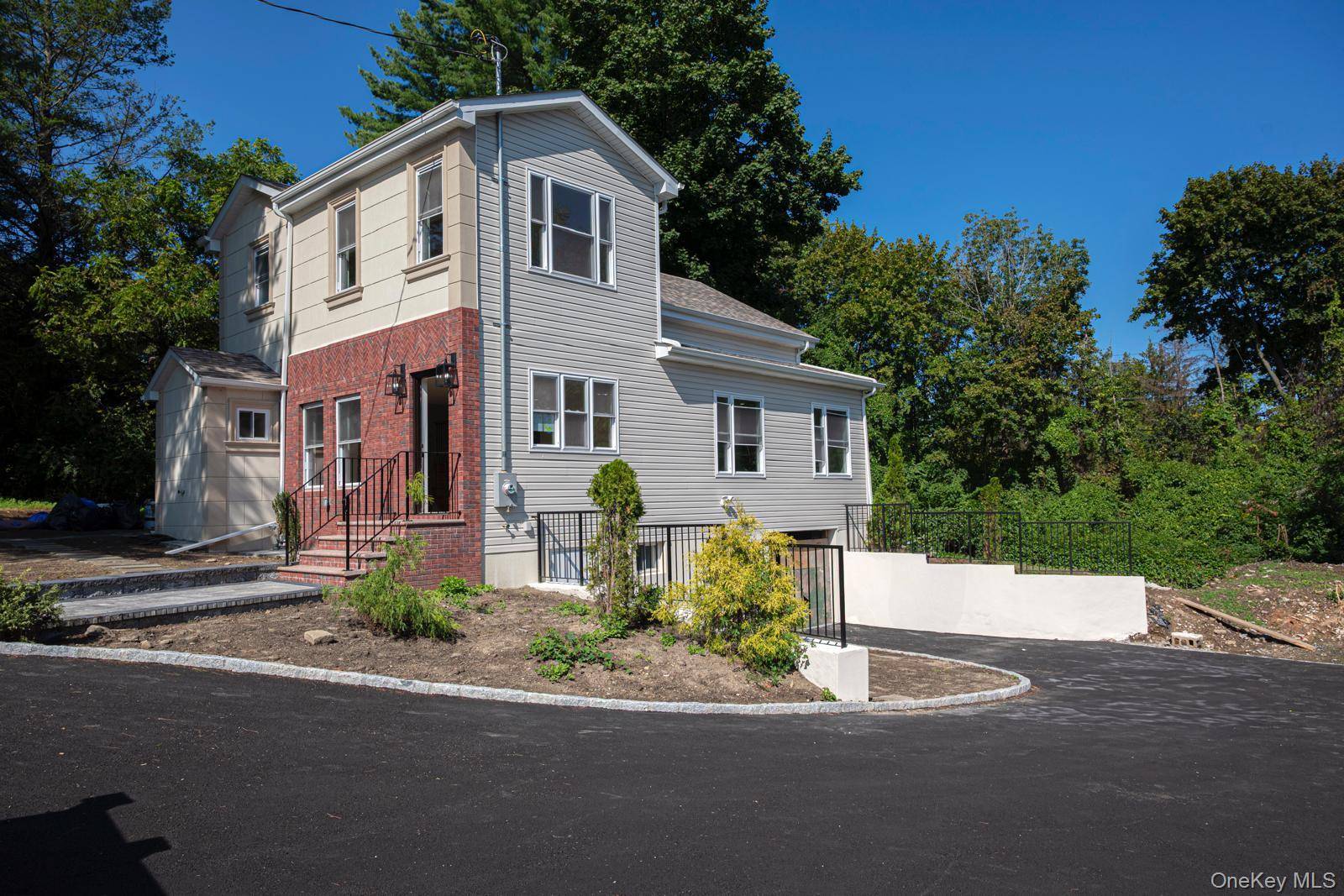 it is located in HARTSDALE, WESTCHESTER COUNTY, part of GREENBURGH township, New York.