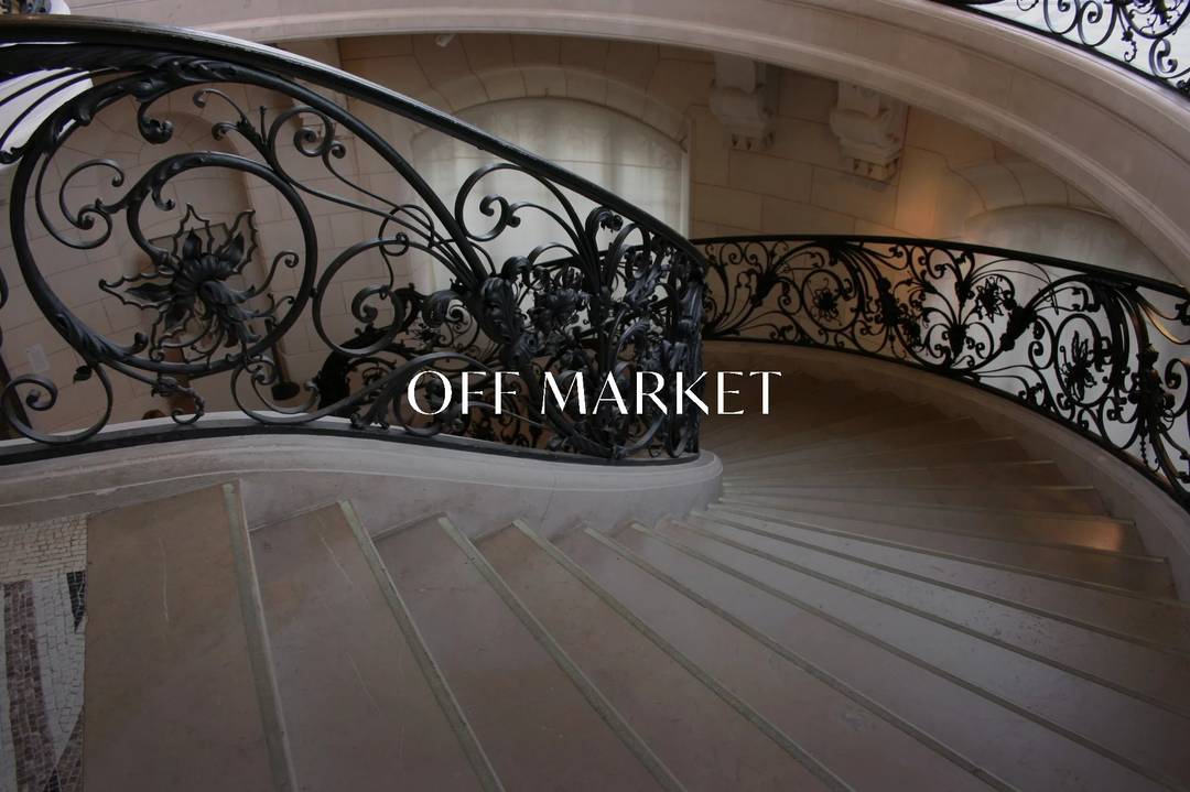 Elegant 5-Room Apartment in Porte-Dauphine, Paris 16th