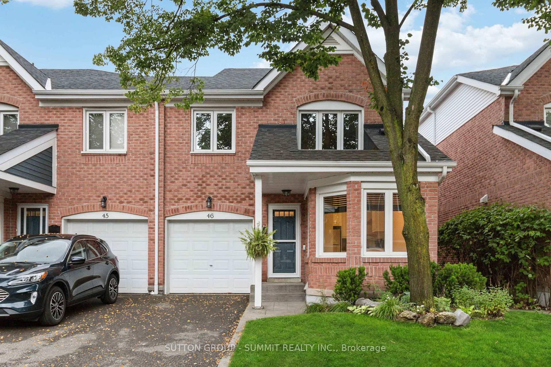 Fantastic 2 Storey End Unit Located In A Most Desirable Area Of Erin Mills With 1674 Square Feet Of Living Space Plus A Partially Finished Basement !