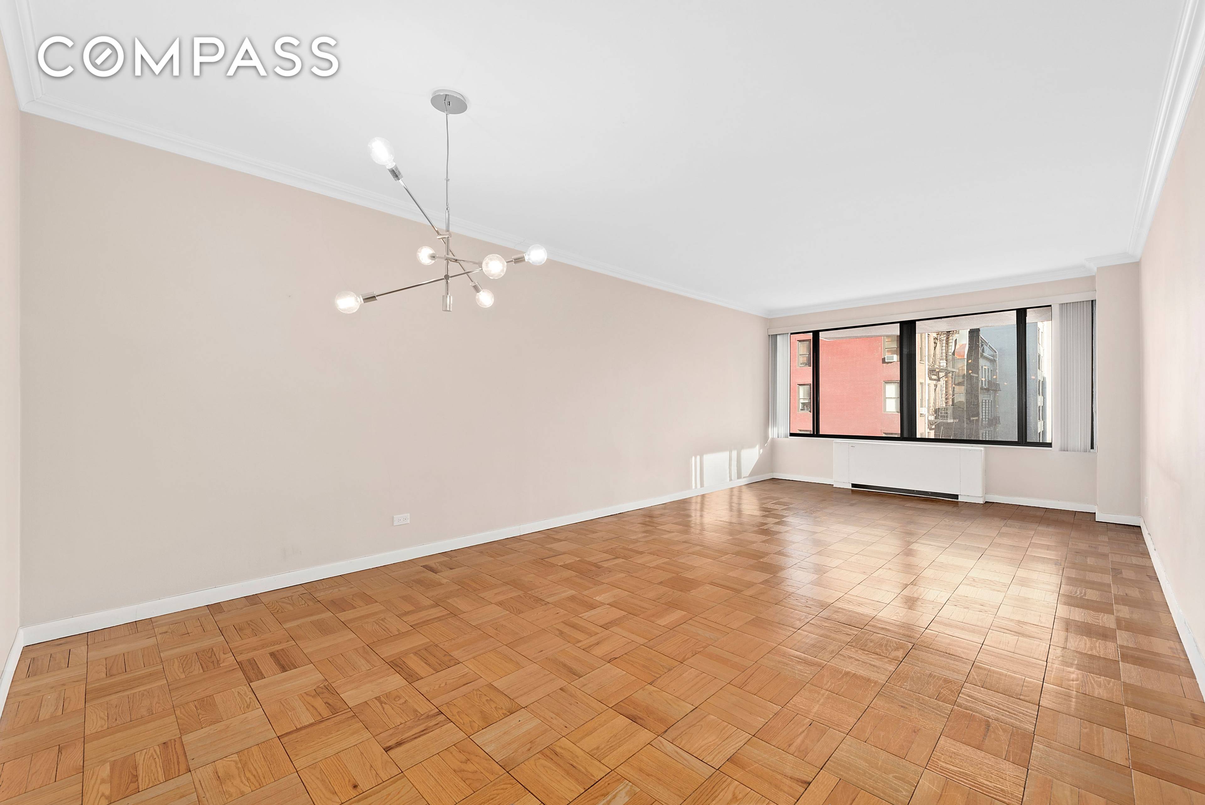 Here is your chance to rent a fabulous, rarely available one bedroom perfectly positioned in the heart of the Upper East Side !