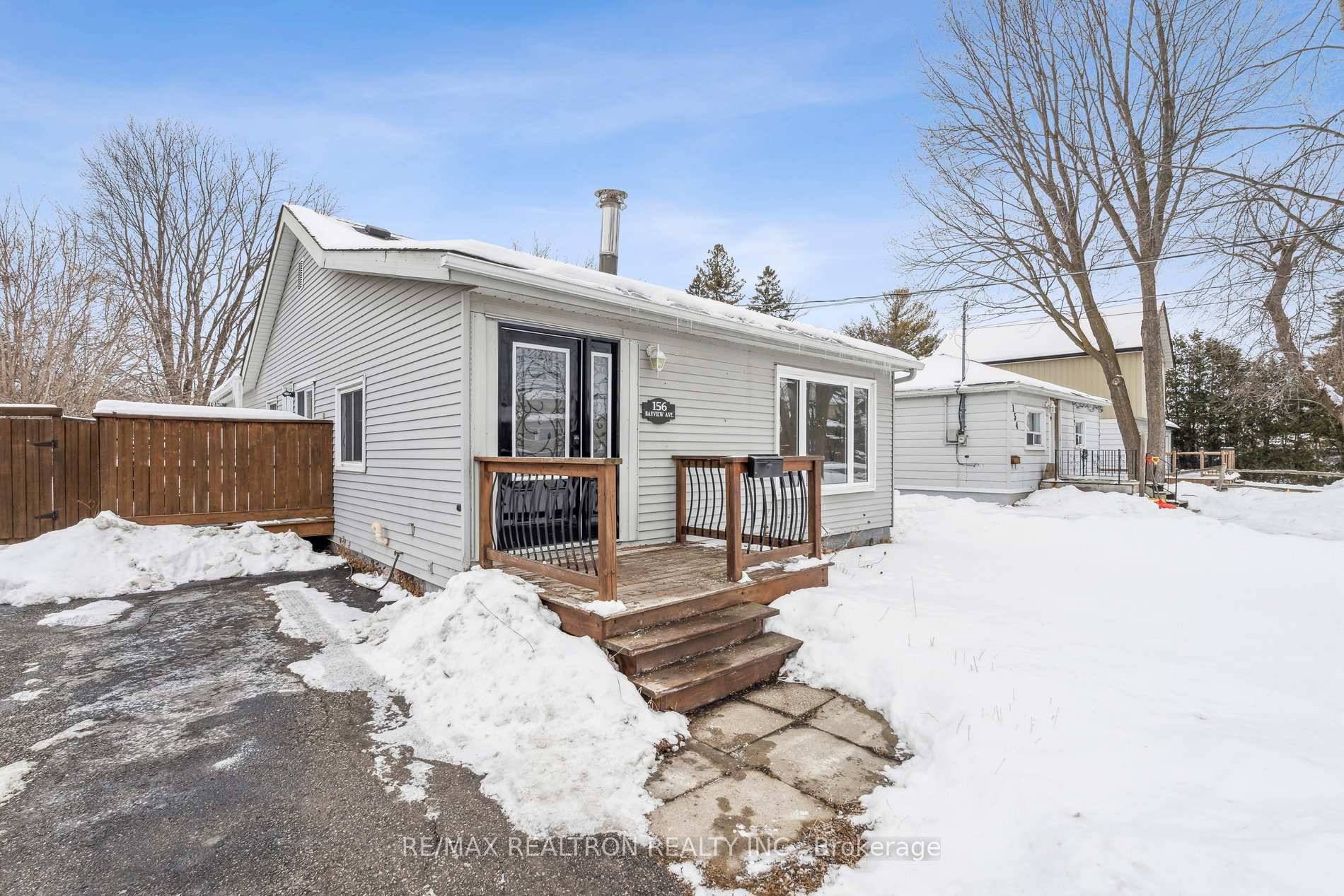 Step into this beautifully renovated 3 bedroom 2 bathroom bungalow in the heart of South Keswick, just minutes from Lake Simcoe !