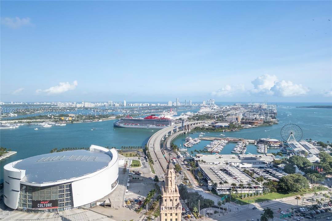 Never lived in, never occupied Step into the Future of Homeownership at 601 Condo Miami.