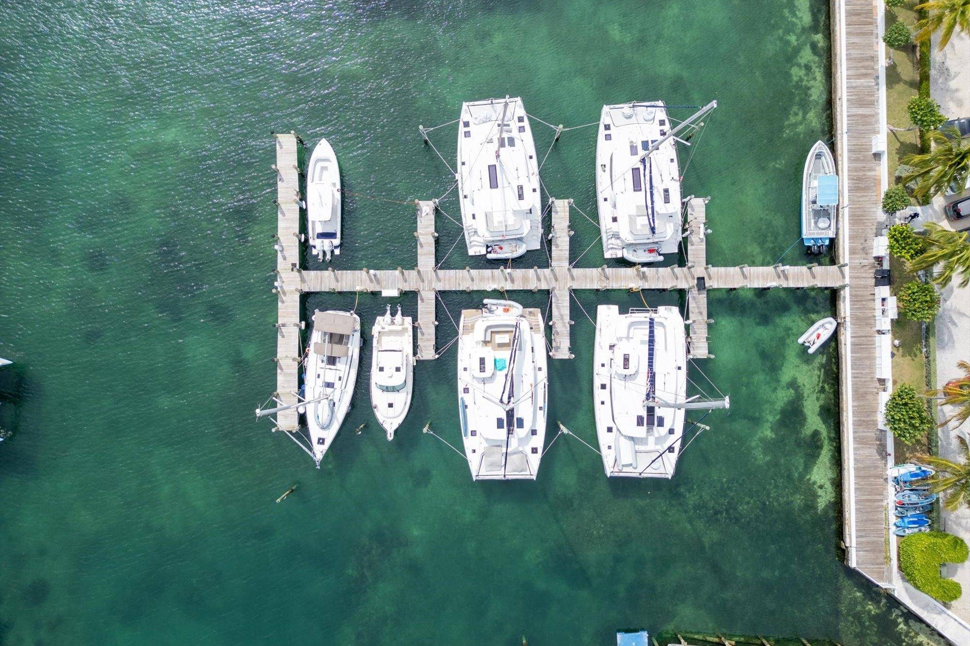 PALM CAY BOAT SLIP Dock New-Providence