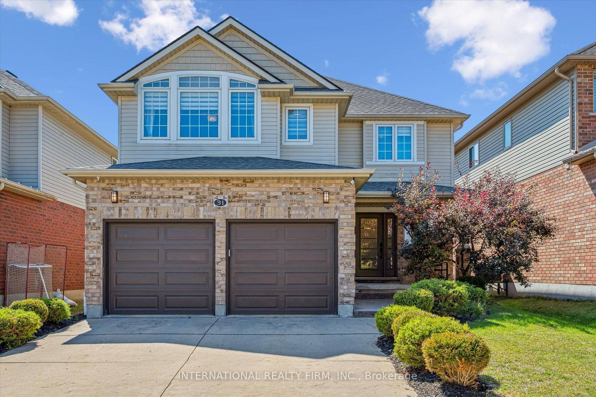 31 Cranbrook St, Kitchener Welcome Home !