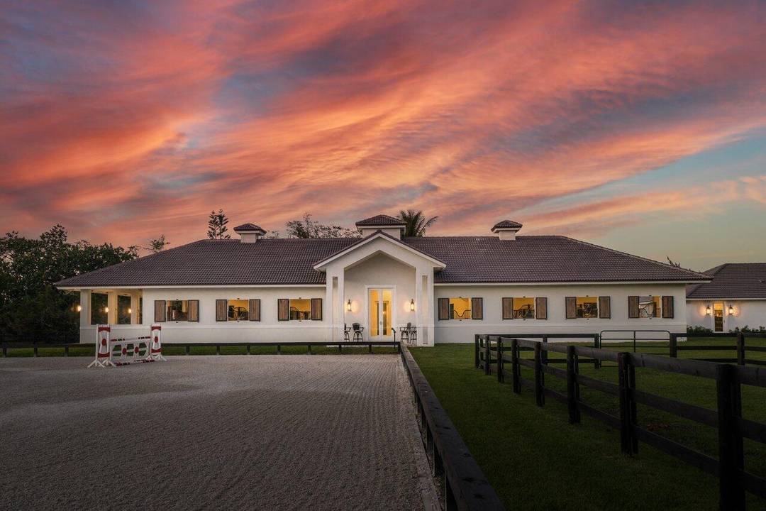 10k for each dry stall, there are 6 availableSpend your 2026 WEF season at this fantastic farm.