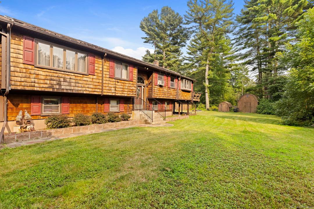 Welcome home to beautiful Voluntown !