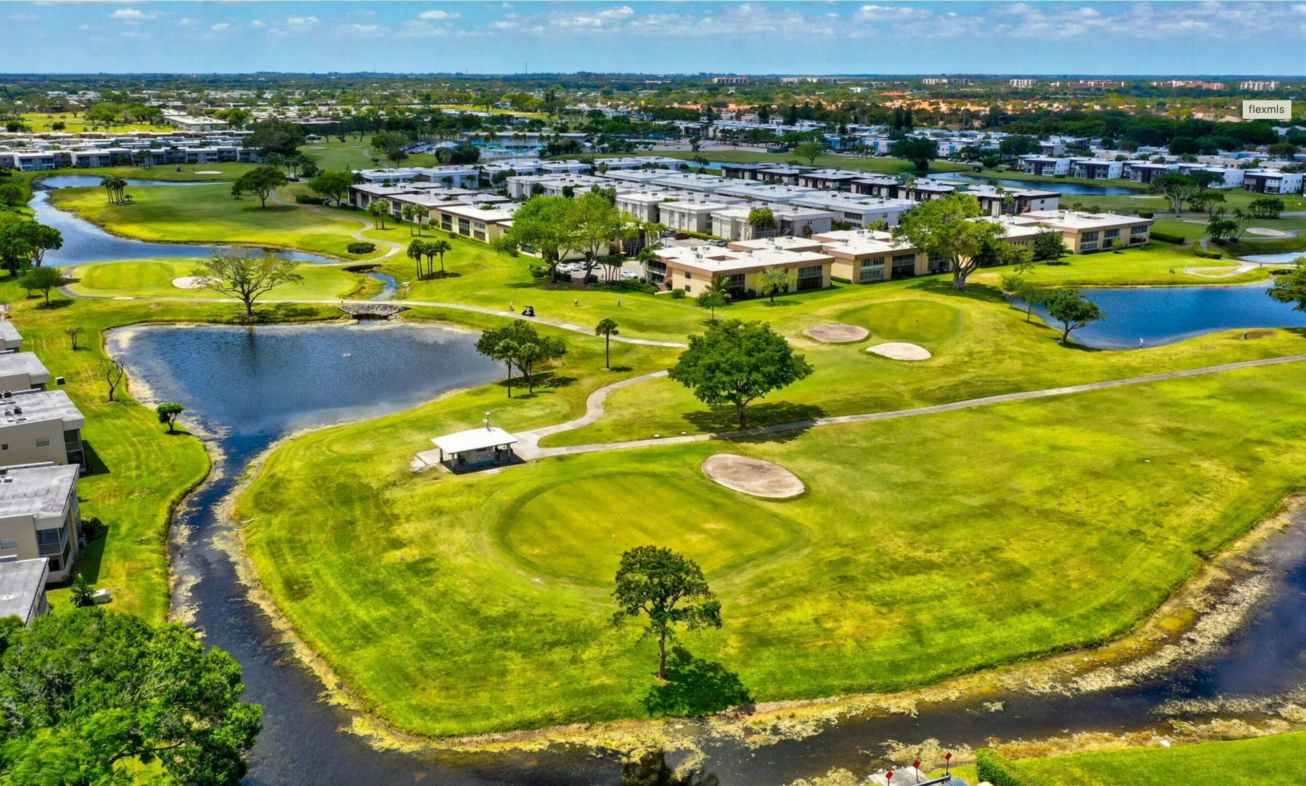 Luxurious 1st Floor Condo, in Delray Beach !