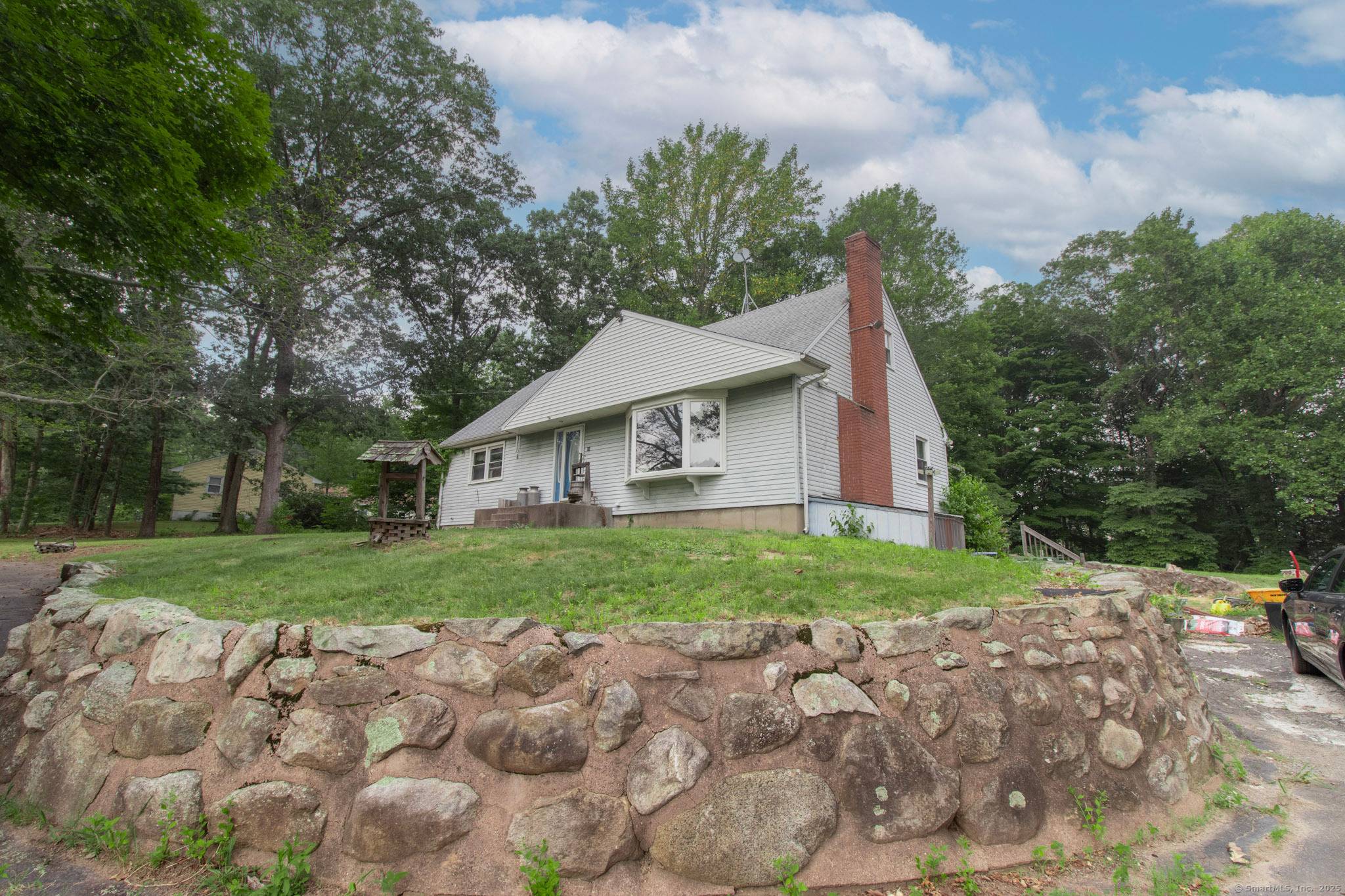 Welcome to 36 Champion Hill Rd !