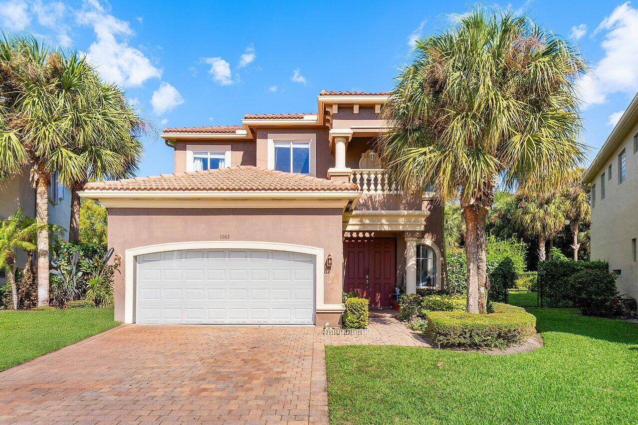 PRICED REDUCED ! MAKE AN OFFER.