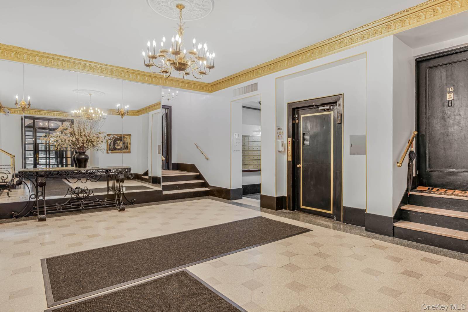 This is the last one bedroom sponsor unit available in the building, no board approval required.