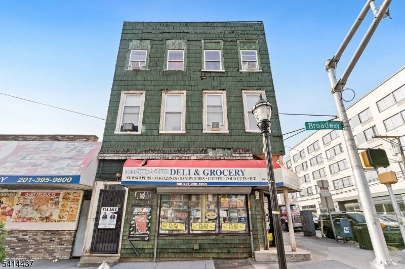 Exceptional opportunity to own a 6 unit mixed use property in the heart of Journal Square, one of the most dynamic and rapidly transforming neighborhoods in Jersey City.