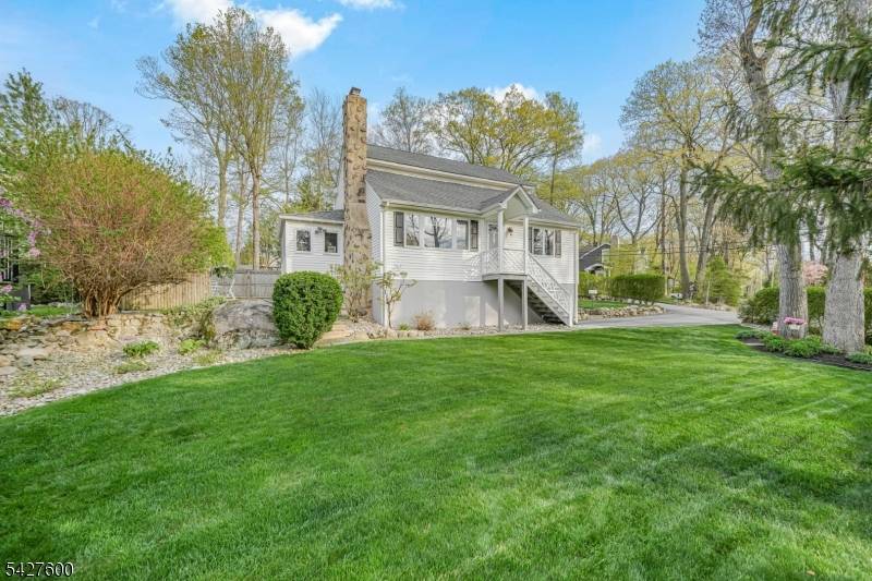 Welcome to this spacious 3 bedroom, 2 bath Cape Cod in the heart of Fayson Lakes.