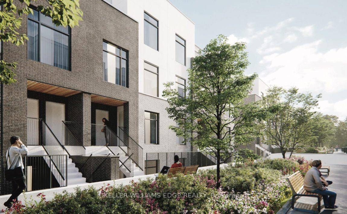 Stunning 2 Bedroom Townhouse Condo in Oakvillage with Ravine Views !