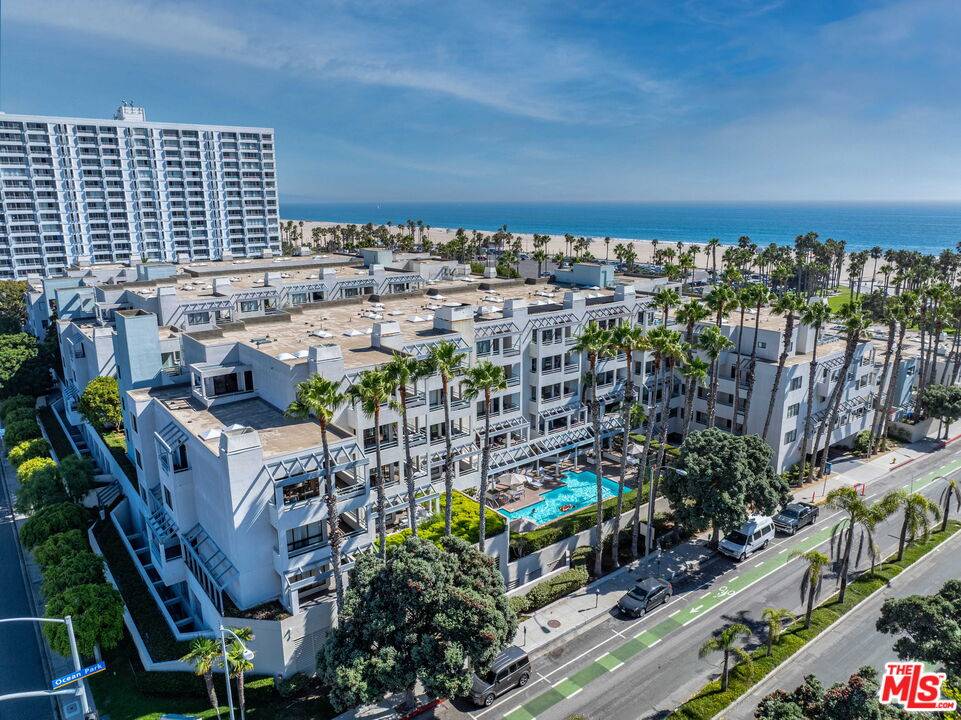 140   Ocean Park Blvd 3BR Santa Monica La