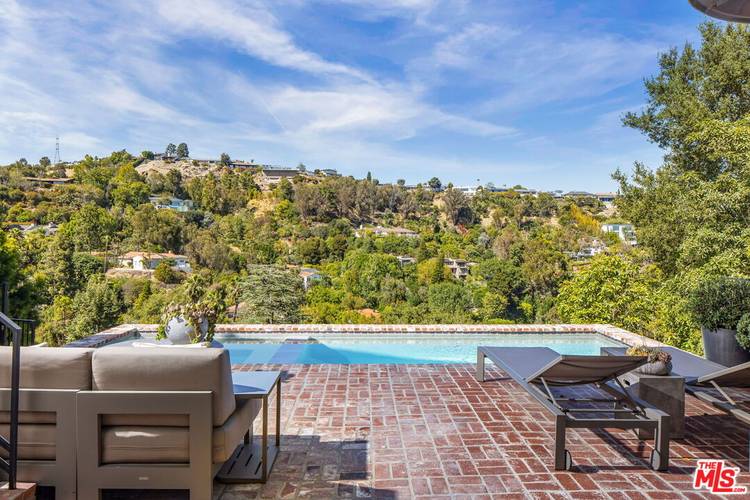 2528   Carman Crest Dr 4BR Hollywood Hills East La
