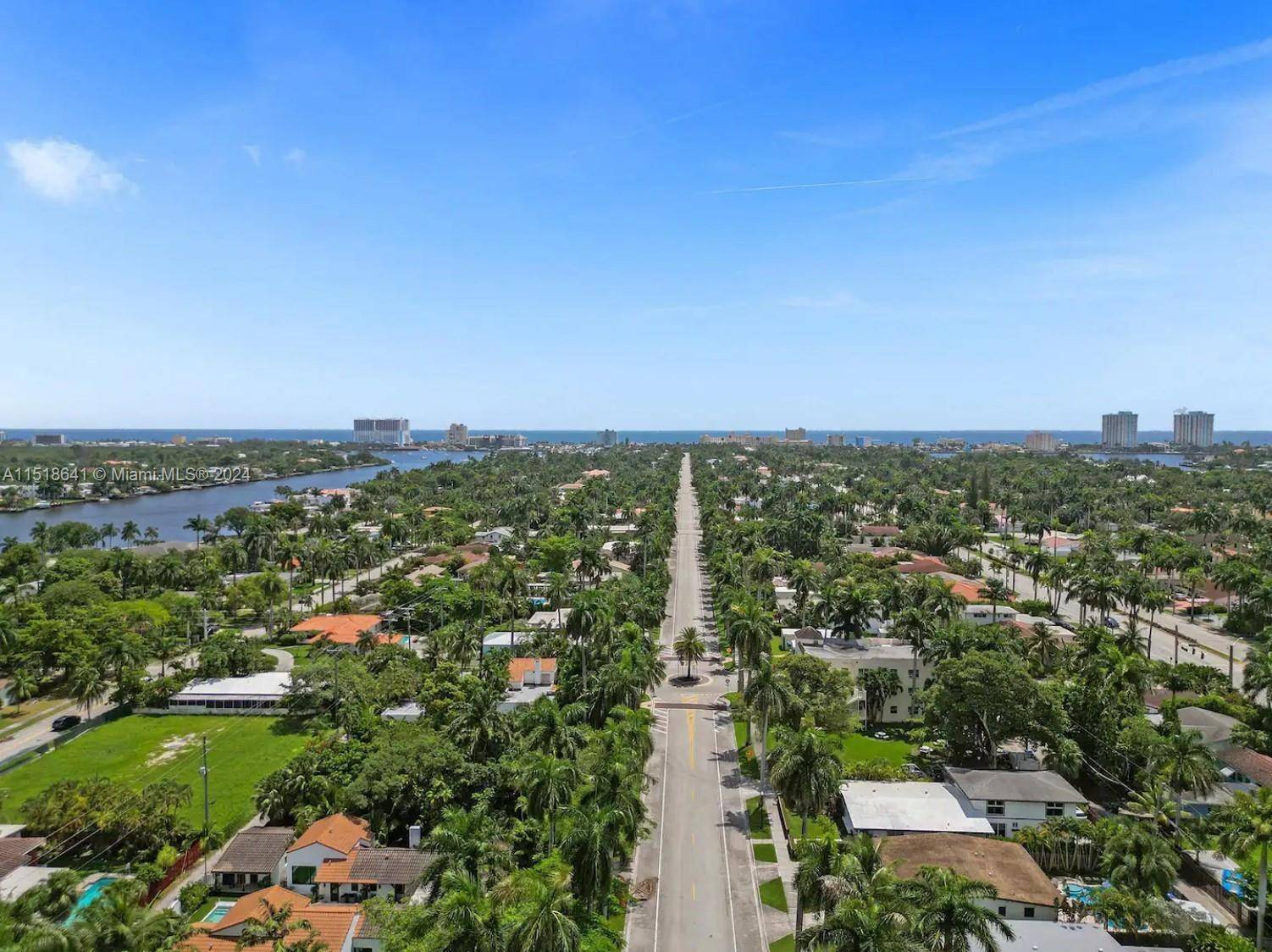 Paradise for Family in Miami Hollywood This amazing property is difficult to describe in just a few words because it has so many outstanding features Hollywood TYLER STREET 1342 Lot ...
