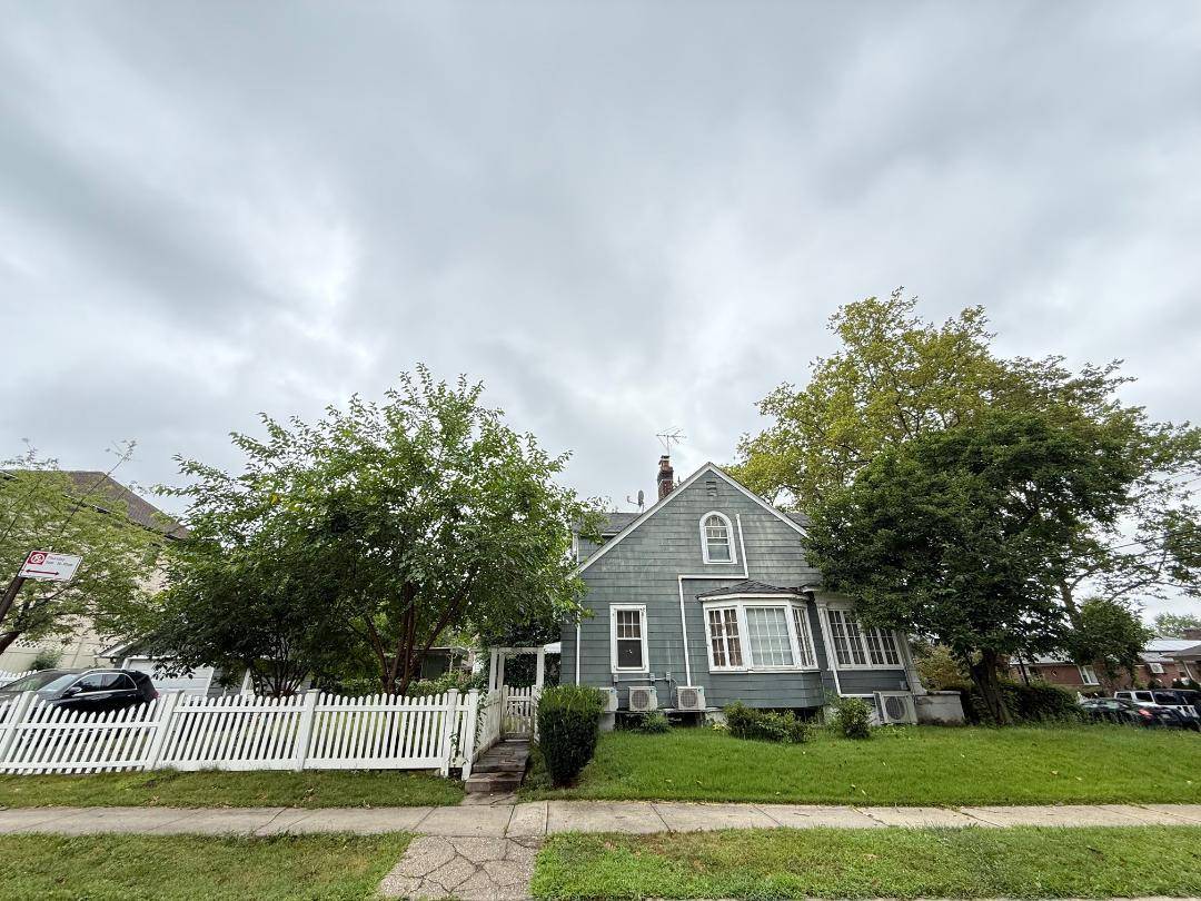 Prime North Flushing Corner Lot Property, This detached Cape Cod style home sits on a generous 5, 016 sq ft lot, and features 4 bedrooms, 3 full baths, and a ...