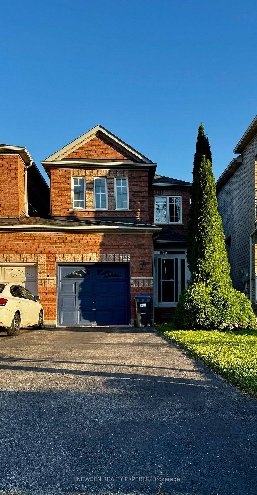 Looking For A Great Tenant For This Beautiful, Bright, And Spacious 3 Bedroom Link House In A Prestigious Meadowvale Village Neighborhood Of Mississauga.