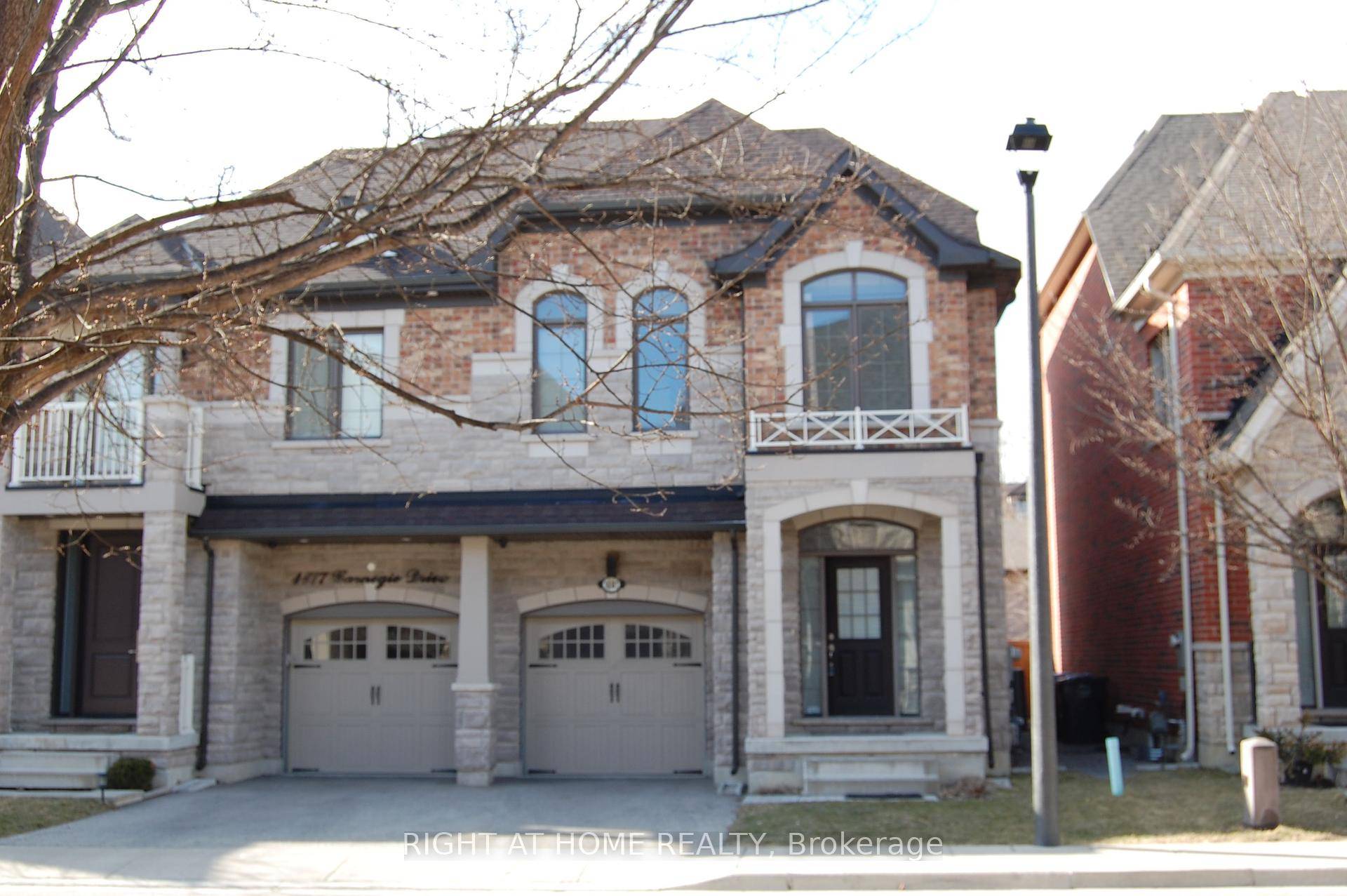 Luxury Executive 3 Bedroom Semi with just over 2500 S.