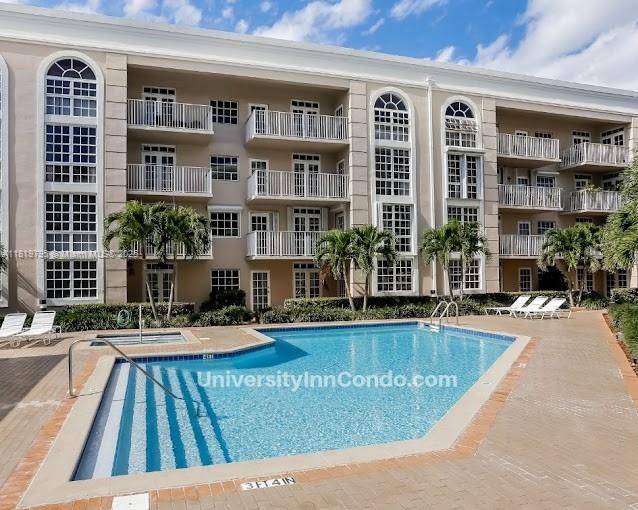 This 2 bed, 2 bath condo at University Inn offers comfort and convenience across from the University of Miami ideal for students, faculty, or professionals.