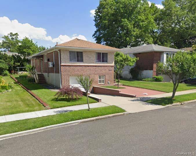 Beautifully located o in the heart of Bayside, this charming residence offers comfort, convenience, and incredible neighborhood appeal.