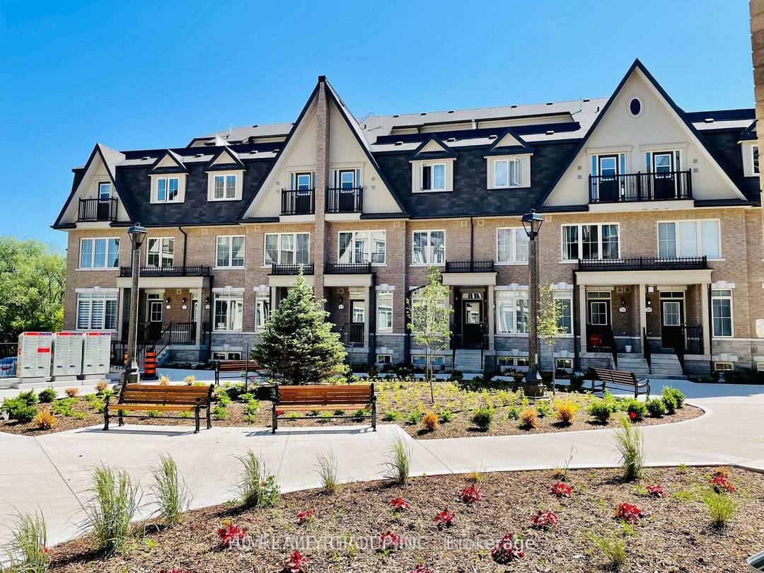 All utilities hydro, internet included, Warm cozy bright bedroom shard bathroom in townhome, Across From Park, Schools, Canada's Wonderland Best Maple Location Fantastic Open Concept Perfect For Entertaining Kitchen Brkfst ...
