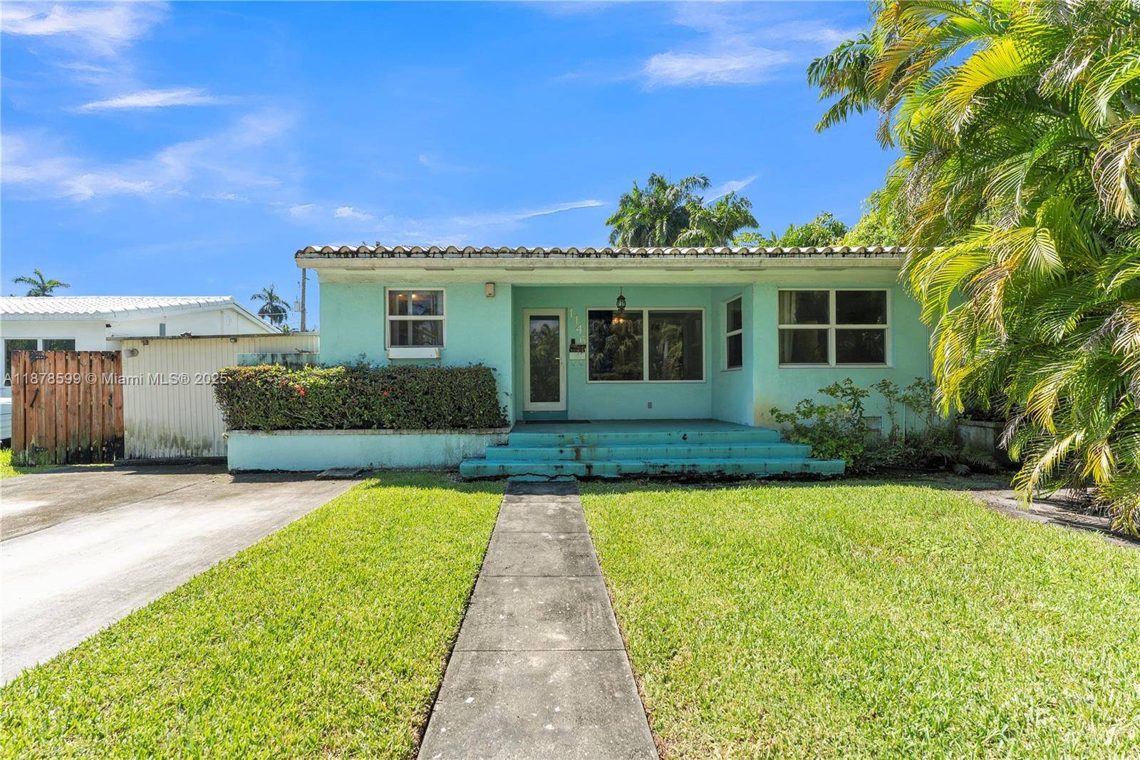 This legal 2 unit fixer upper offers incredible potential for the right investor.