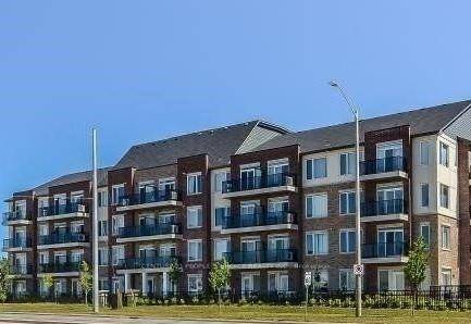 Immaculate Condo Unit Offers 1 Bdrm Den Open Balcony 1 W R Laminate Floor thru out Walk Out to Balcony from Bright amp ; Spacious Living Dining Open Concept Spacious ...