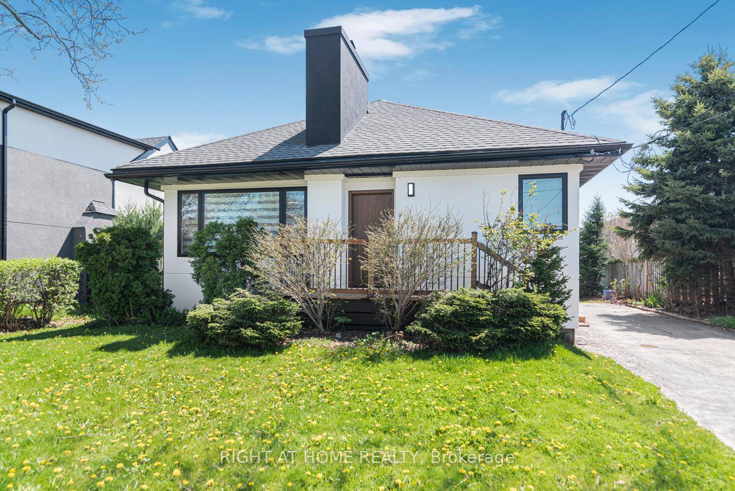 Welcome to this stunning contemporary home that perfectly combines stylish design with practical living !