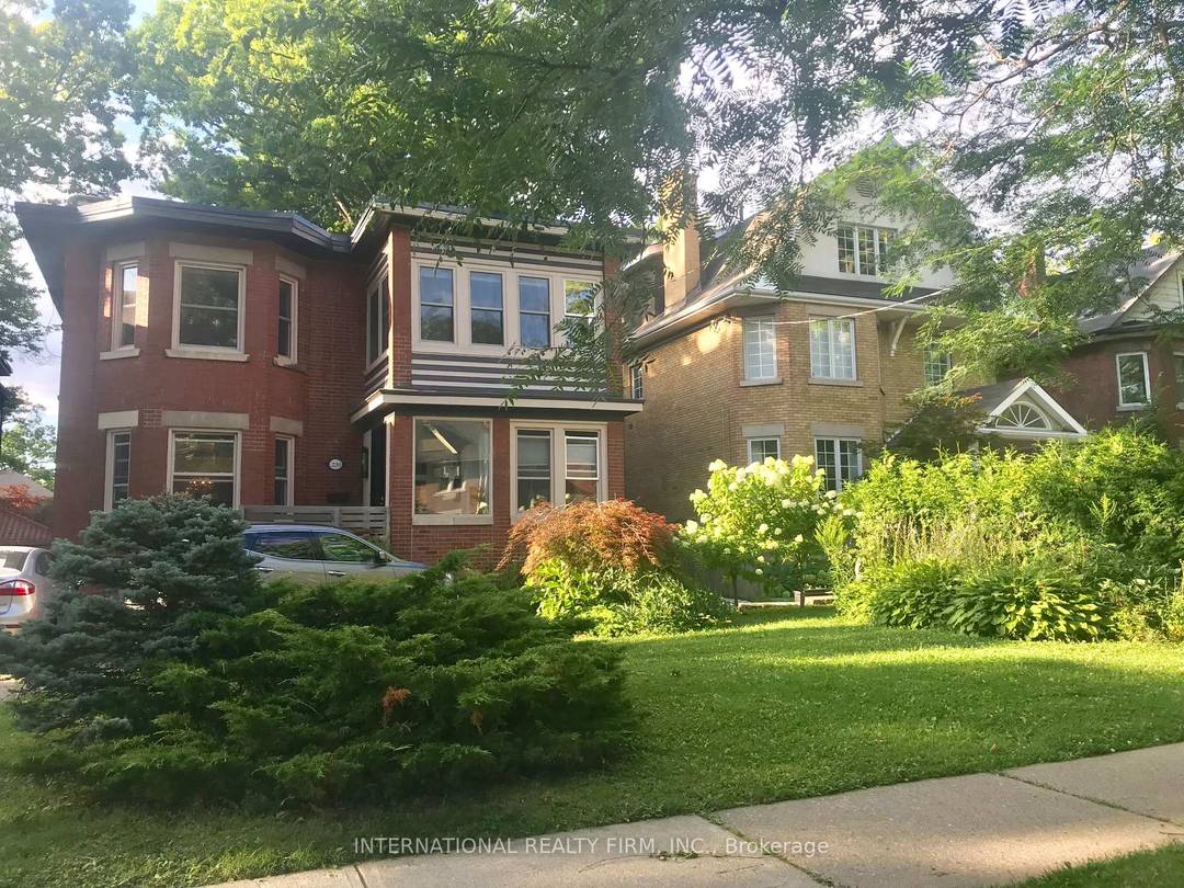 Short Long term, Mount Pleasant and St Clair, Luxury Suite Possible Semi Furnished, Totally Top Renovation, In Upscale area North of Rosedale on Quiet Street With Mature Trees, Walk To ...