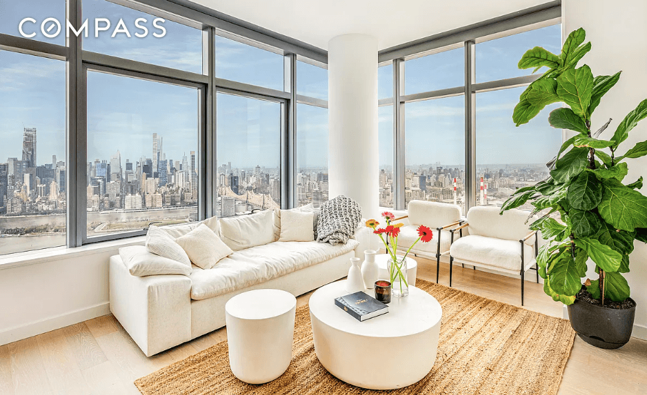 STUNNING FURNISHED RENTAL Available November 1.