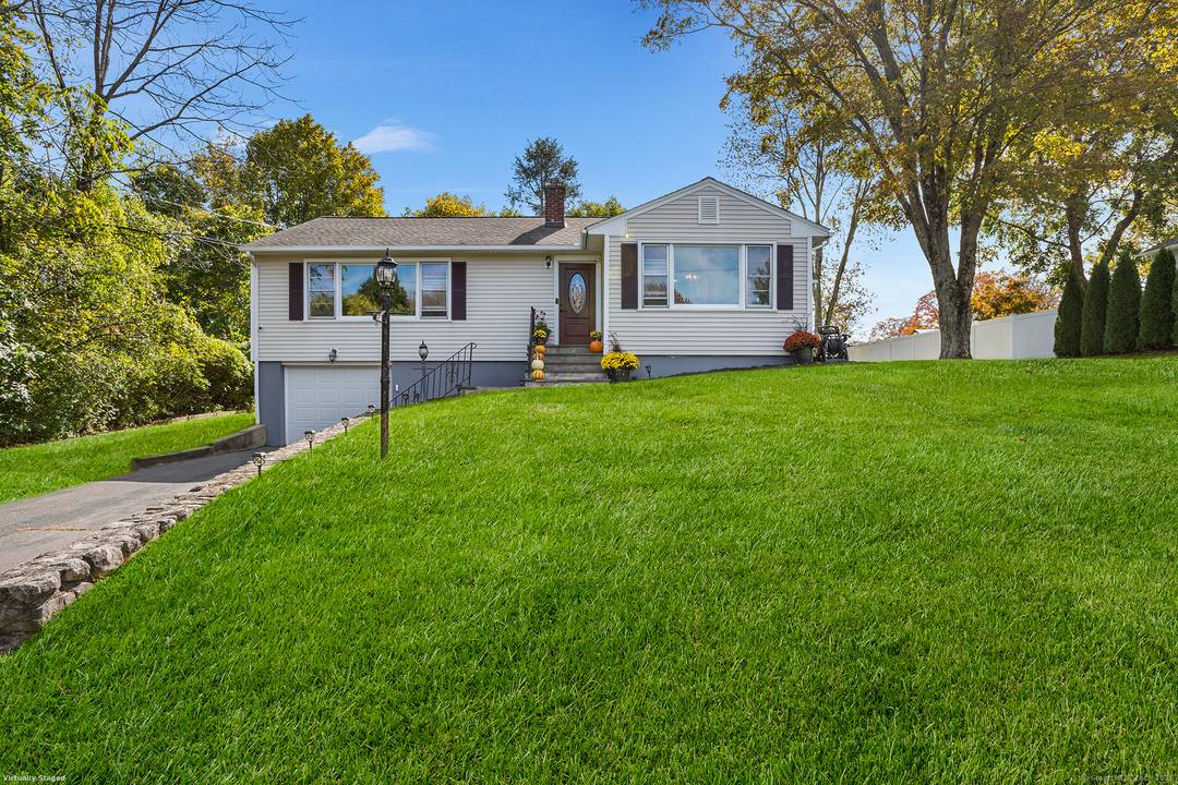 This beautifully maintained home offers the perfect blend of comfort and space with 3 bedrooms and 2.