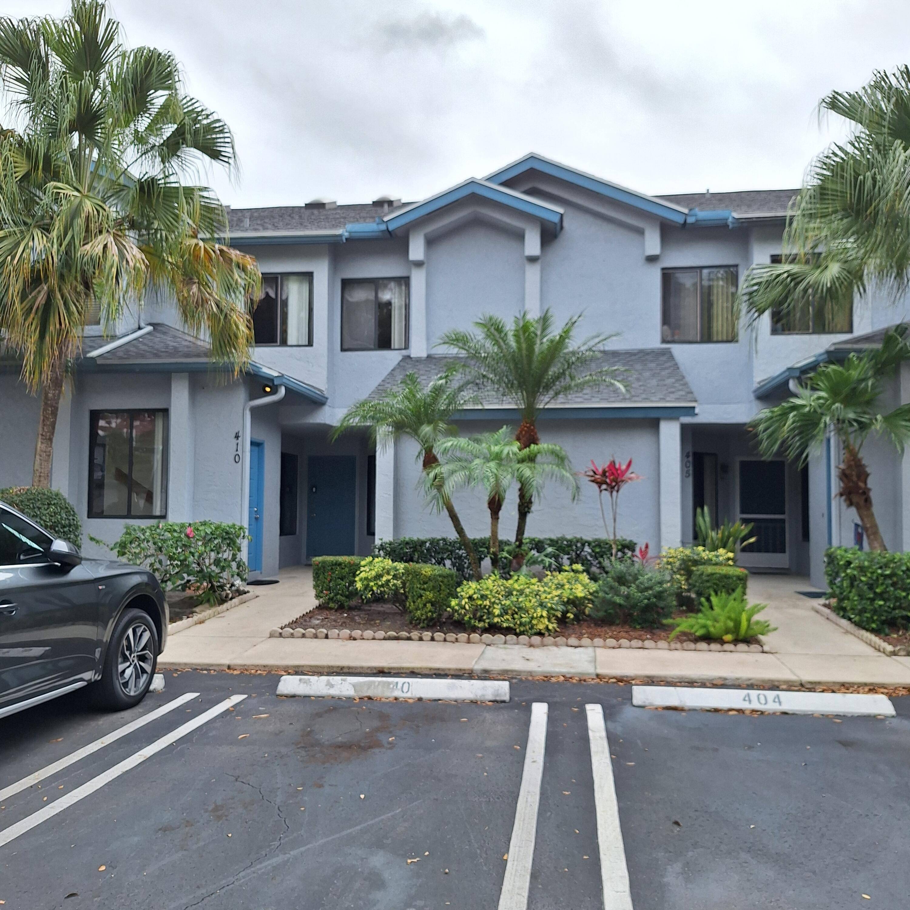 price reduce 50, 000 for fast sale Welcome to a beautifully maintained townhouse in Greenacres, FL.